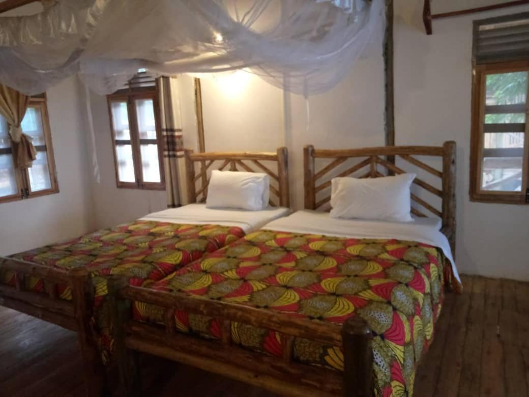 Tembo Safari Lodge Katunguru 外观 照片